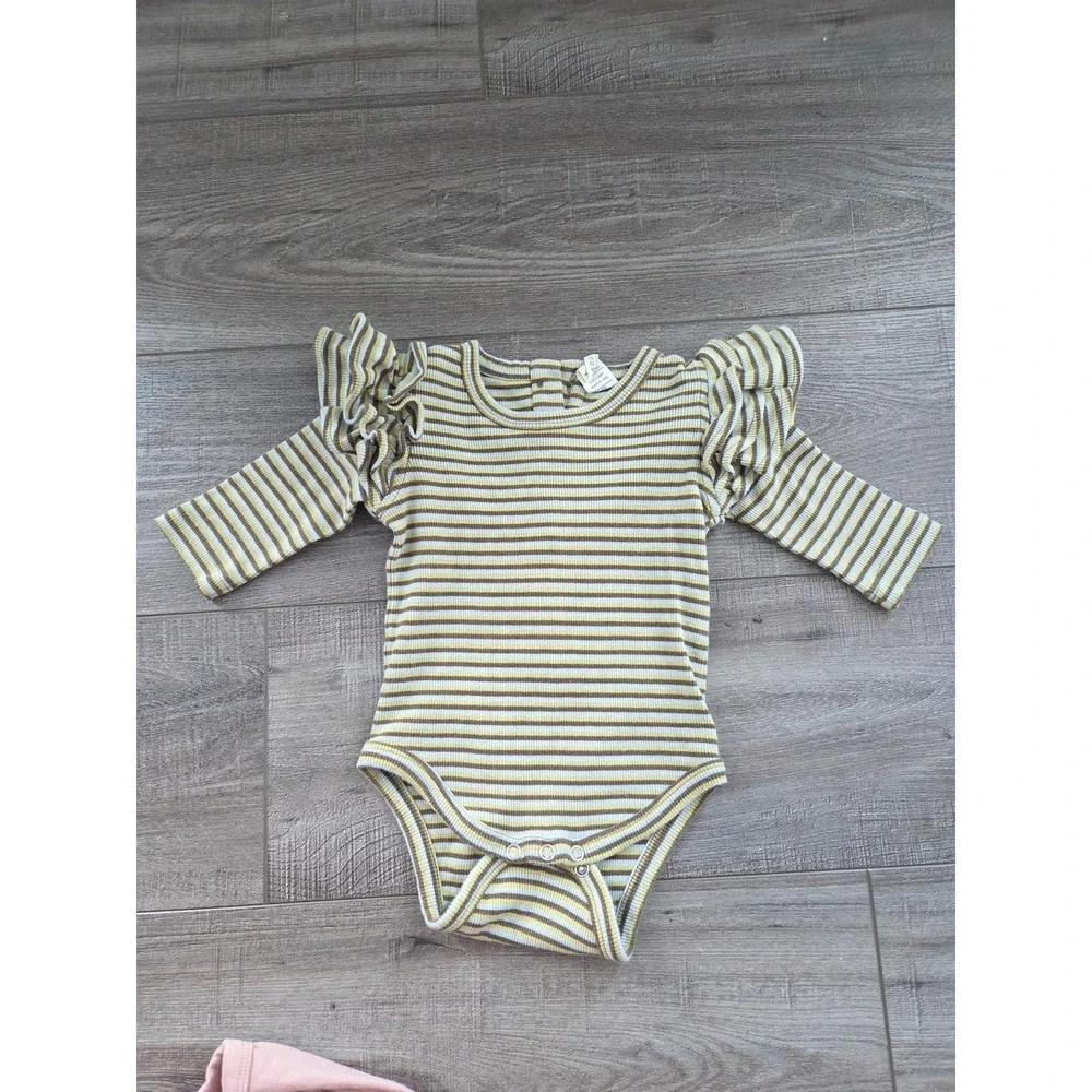Kate quinn baby girl bodysuit 3-6 mos